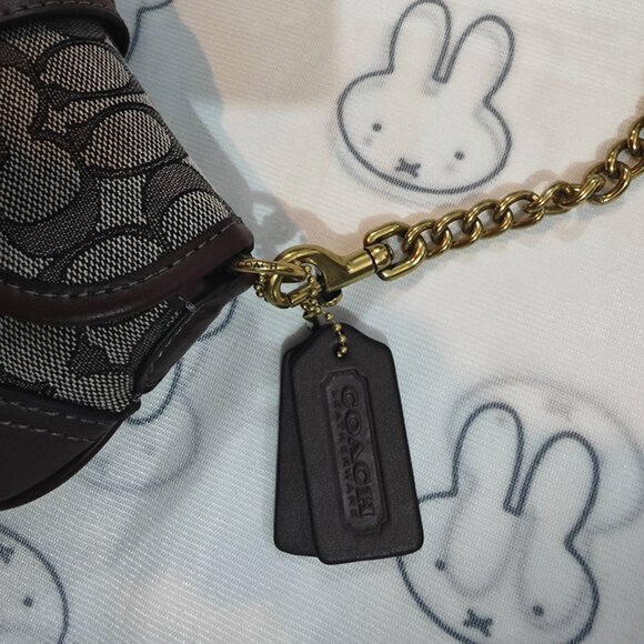 Coach Chain Shoulder Bag - Picture 4 of 11